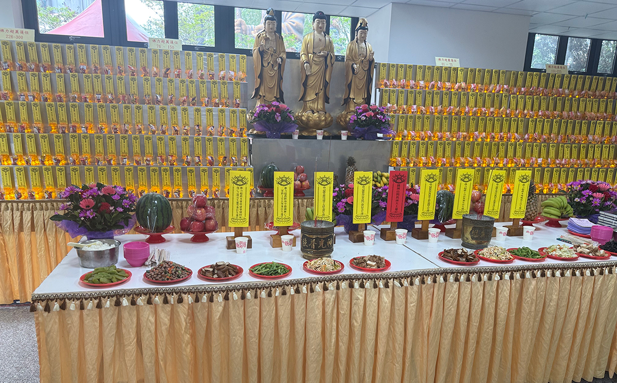懷恩祖先牌位安奉與祭祀師父誦經儀式